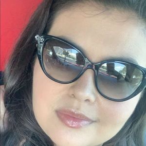 Meet your Posher, Eloisa